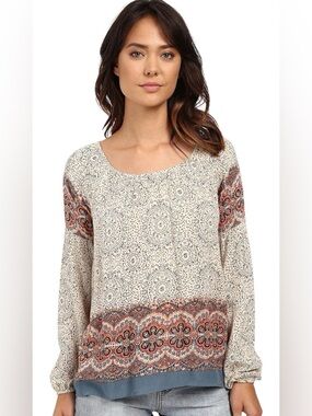 -NEW- O’Neill Size:Small Boho Cream Floral Border Print Long-Sleeve Top